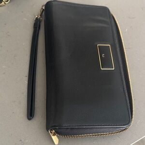 Tumi Belden Travel Wallet EXCELLENT CONDITION! FINAL MARKDOWN